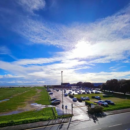 Seaview 2 Bedroom Apartment Littlehampton Dış mekan fotoğraf
