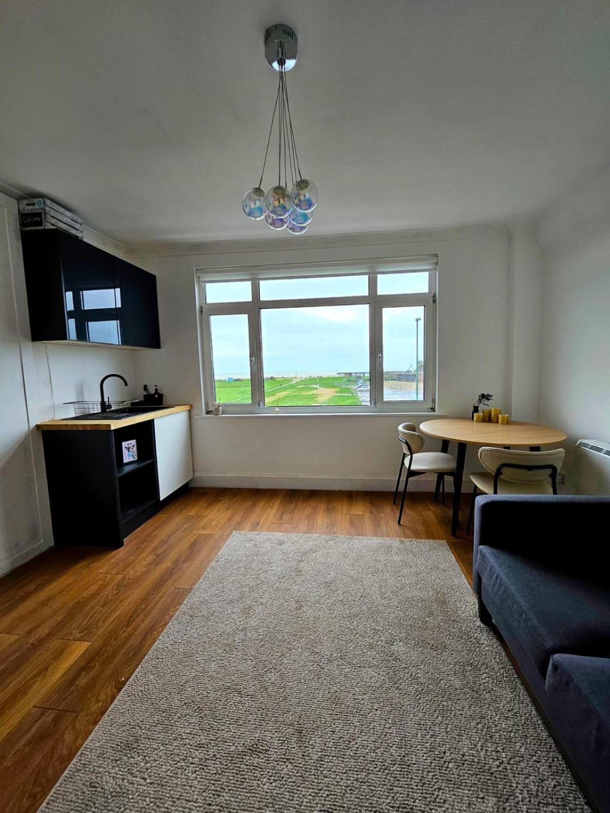 Seaview 2 Bedroom Apartment Littlehampton Dış mekan fotoğraf