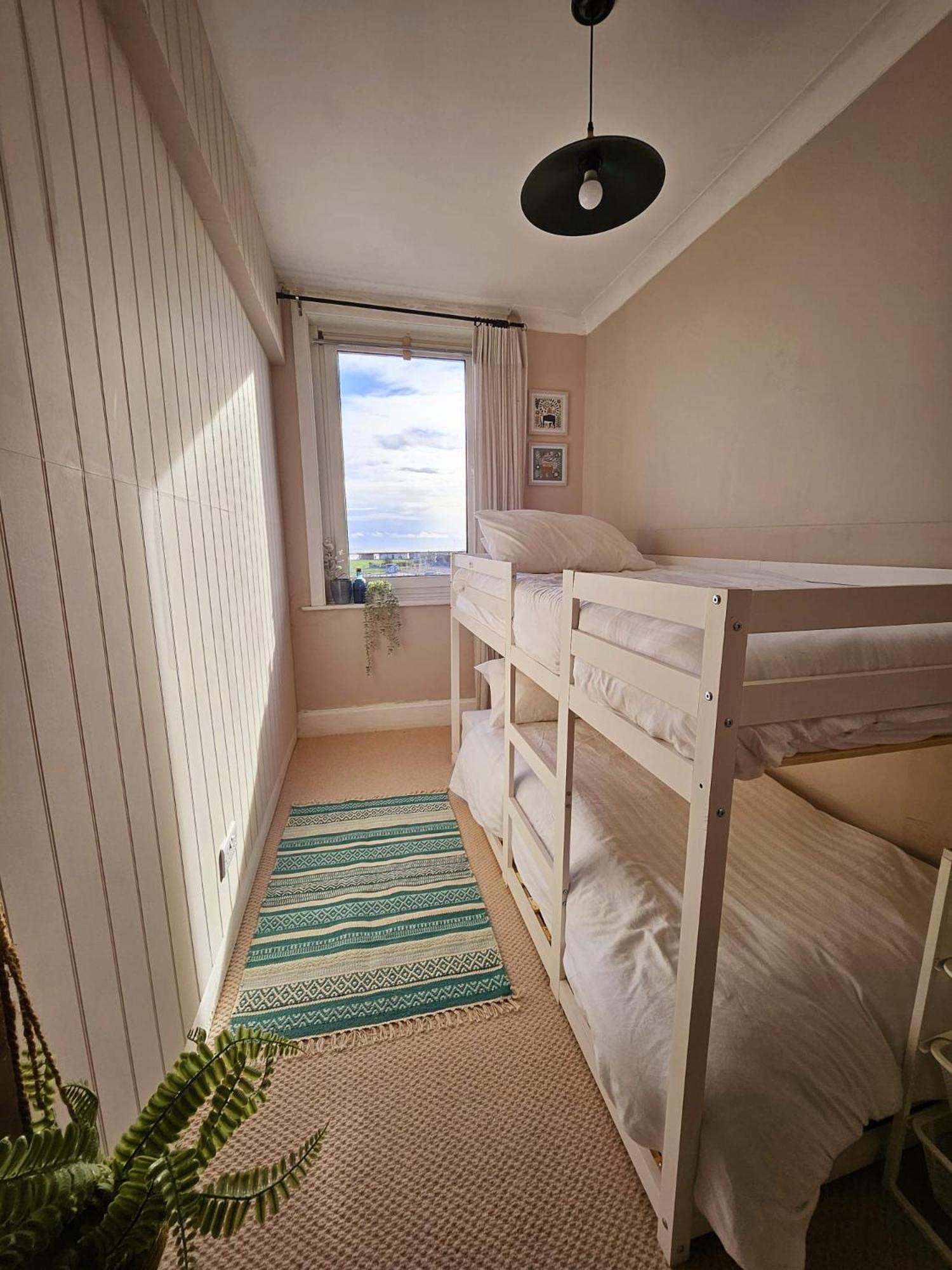 Seaview 2 Bedroom Apartment Littlehampton Dış mekan fotoğraf